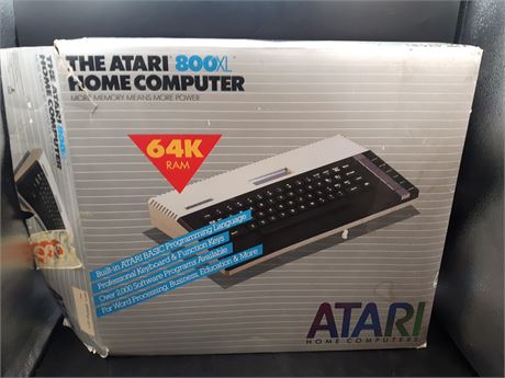 ATARI 800 XL HOME COMPUTER WITH BOX - VERY GOOD CONDITION - UNTESTED