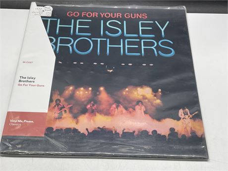 THE ISLEY BROTHERS - GO FOR YOUR GUNS - NEAR MINT (NM)