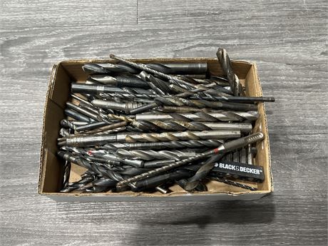 BOX OF 100 ASSORTED DRILL BITS