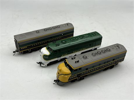2 TRAIN ENGINES & CART (7”)