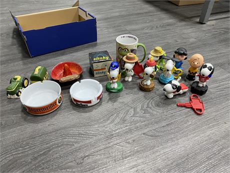 MISC LOT OF COLLECTABLES