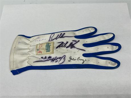 SEATTLE MARINERS 1983 GOLF GLOVE SIGNED BY -
