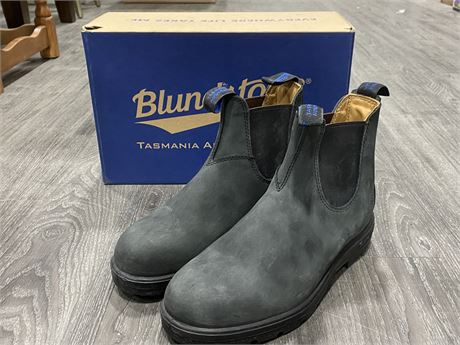 BLUNDSTONE SHOES - LIGHTLY USED