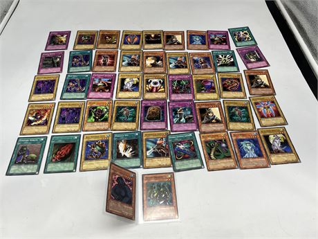 LOT OF 90s YU-GI-OH CARDS