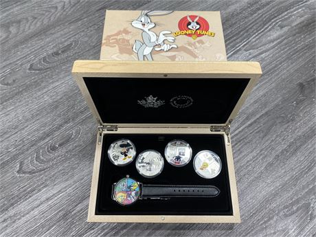 ROYAL CANADIAN MINT LOONY TUNES SILVER 99.99 SET