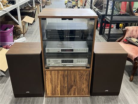 STEREO SYSTEM IN CABINET + 2 SPEAKERS - SPECS IN PHOTOS