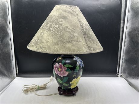 VINTAGE ASIAN LAMP - 20” TALL
