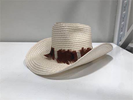 WHITE FEATHER COWBOY HAT