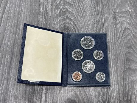 1981 SPECIMEN CANADIAN COIN SET