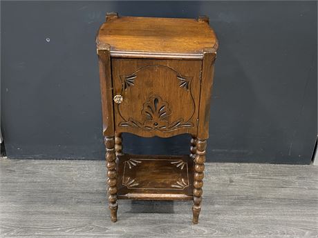 ANTIQUE SMOKERS STAND (14”X26”)