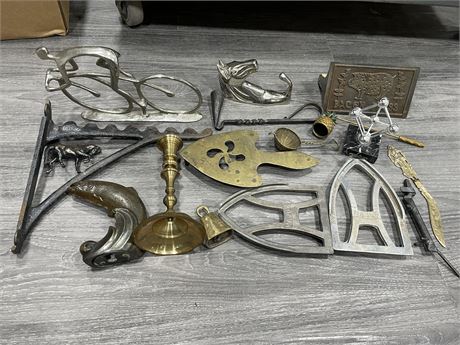 METAL, CAST IRON, CHROME, BRASS COLLECTABLES