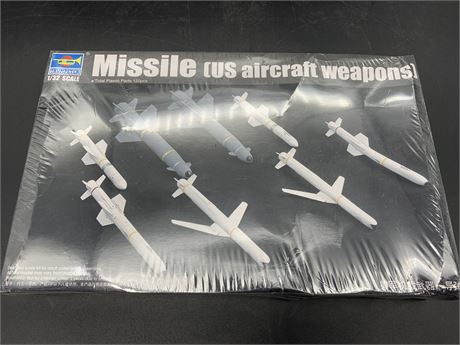 MODEL MISSILES (US AIRCRAFT WEAPONS) (1:32 scale)
