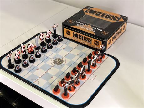 NHL COLLECTORS CHESS SET