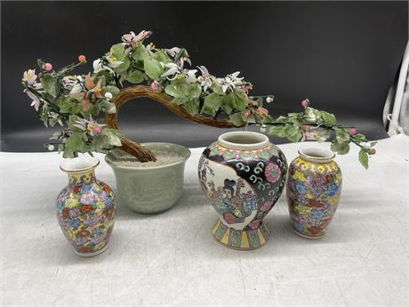CHINESE JADE TREE & 3 HAND PAINTED VASES LARGEST 4”