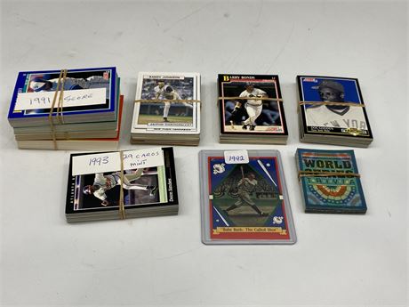 LOT OF 1990s MLB CARDS