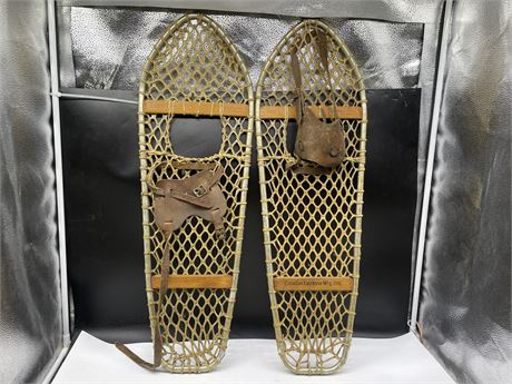 CANADIAN LACROSSE MFG SNOWSHOES (30”)