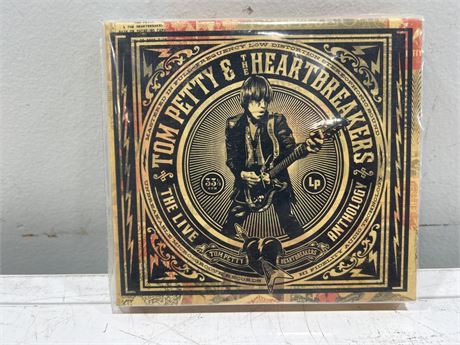 TOM PETTY AND THE HEARTBREAKERS ANTHOLOGY CD BOX SET - NM