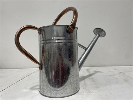 HOLLAND GREEN HOUSES METAL WATERING CAN