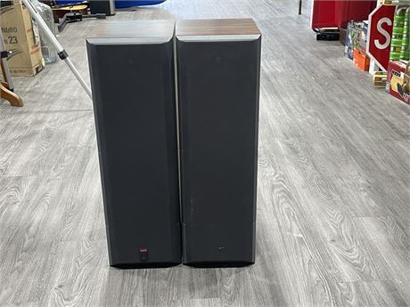 B:W DM 620 SPEAKERS (MADE IN ENGLAND) (9”x12”x30”)