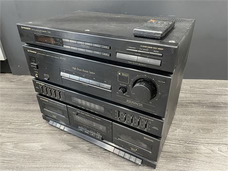 PIONEER TUNER - CASSETTE DECK - EQUALIZER - DOUBLE CASSETTE DECK (TURNS ON)