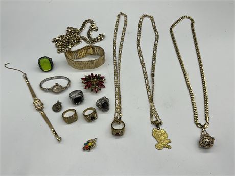 LOT OF FAKE GOLD JEWELRY & OTHERS