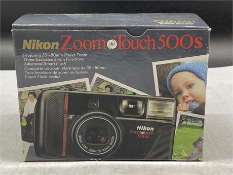 NEW NIKON 200M TOUCH CAMCORDER