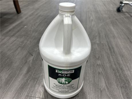 NEW 3.79 L JUG OF KOE KENNEL CLEANER