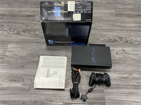 PLAYSTATION 2 COMPLETE W/BOX