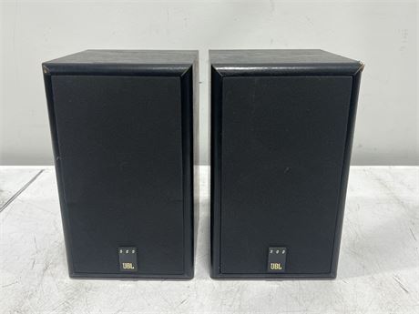 JBL500 BOOKSHELF SPEAKERS (11” tall)