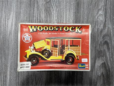 REVELL 1974 1/25 ‘30 MODEL A FORD WOODY KIT