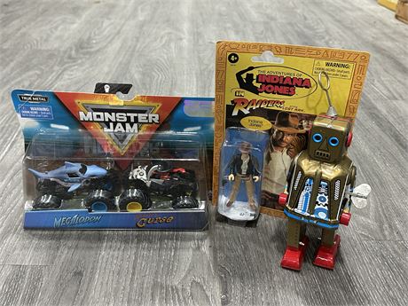 TIN WIND UP ROBOT + 2 NEW IN PACKAGE TOYS