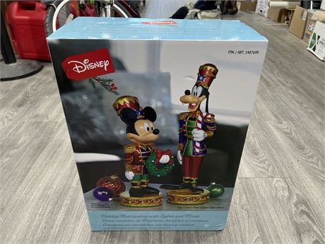 NEW DISNEY HOLIDAY 2PC NUT CRACKERS W/ LIGHTS & MUSIC