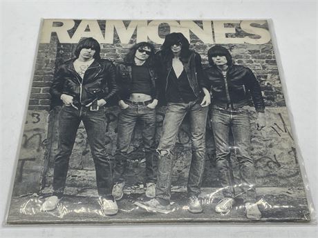 RARE 1976 RAMONES - EXCELLENT (E)
