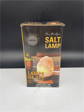 NEW PINK HIMALAYAN SALT LAMP IN BOX - DOES NOT INCLUDE BULB - 9” TALL