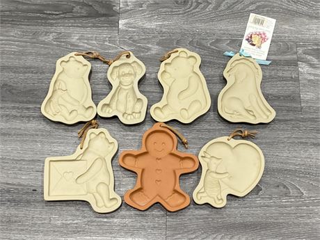 7 CERAMIC COOKIE MOLDS - 6 NEW DISNEY + 1 GINGERBREAD