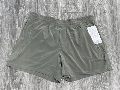(NEW) LULULEMON PACE BREAKER SHORT 5” SIZE XXL WITH TAGS