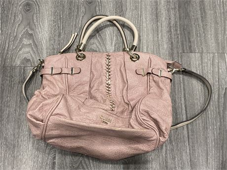 PINK GUESS PURSE - OUTLET
