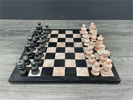 STONE / MARBLE CHESS BOARD W/ PIECES (SOME PIECES ARE BROKEN / MISSING)