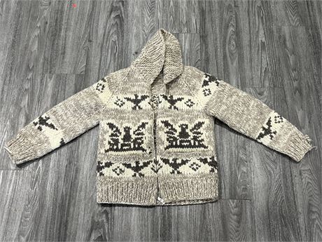 ZIP UP COWICHAN SWEATER - S/M SIZE (Has some damage)