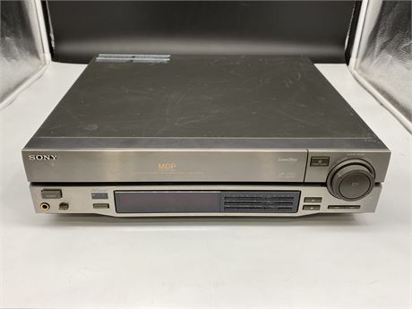 SONY LASER DISC PLAYER