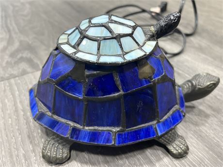 STAIN GLASS TURTLE LAMP - 8” X 4”