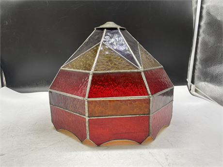 VINTAGE TABLD LAMP STAIN GLASS LAMP SHADE (13”x10”)