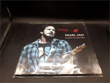 PEARL JAM - UNDER THE COVERS (VG+) VERY GOOD PLUS CONDITION - VINYL