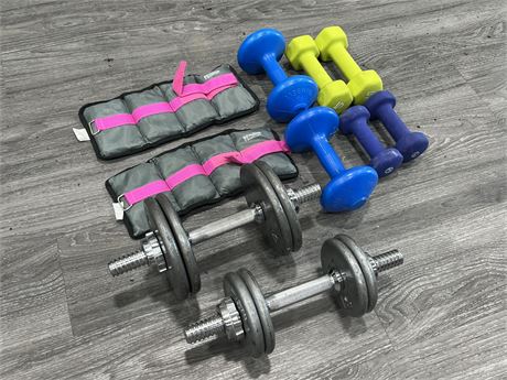 LOT OF LIFTING WEIGHTS & ANKLE WEIGHTS