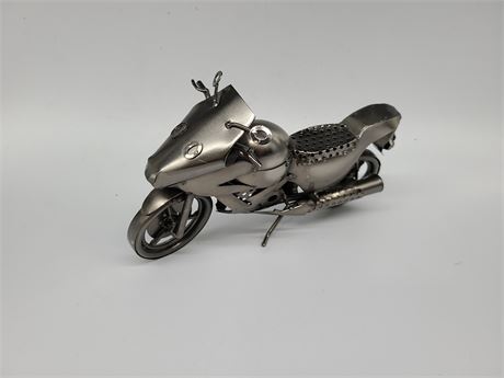 METAL FORGED MOTORCYCLE (6"x10")