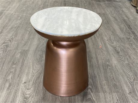MODERN COPPER SIDE TABLE W/MARBLE TOP (19”X17”)