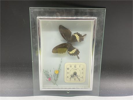 VINTAGE BUTTERFLY CLOCK (WORKS) 7”x9”