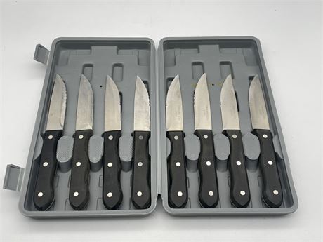 6 SIZZLER STEAK KNIVES IN CASE