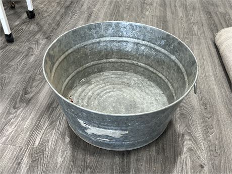 VINTAGE GALVANIZED TUB 23” WIDE