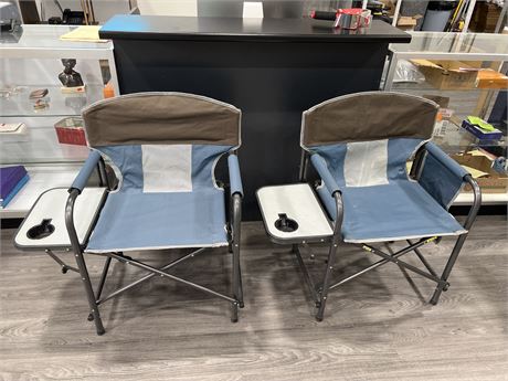 2 AS NEW FOLDING CHAIRS W/ SIDE POCKETS & FOLD OUT SIDE TABLE & CUP HOLDER